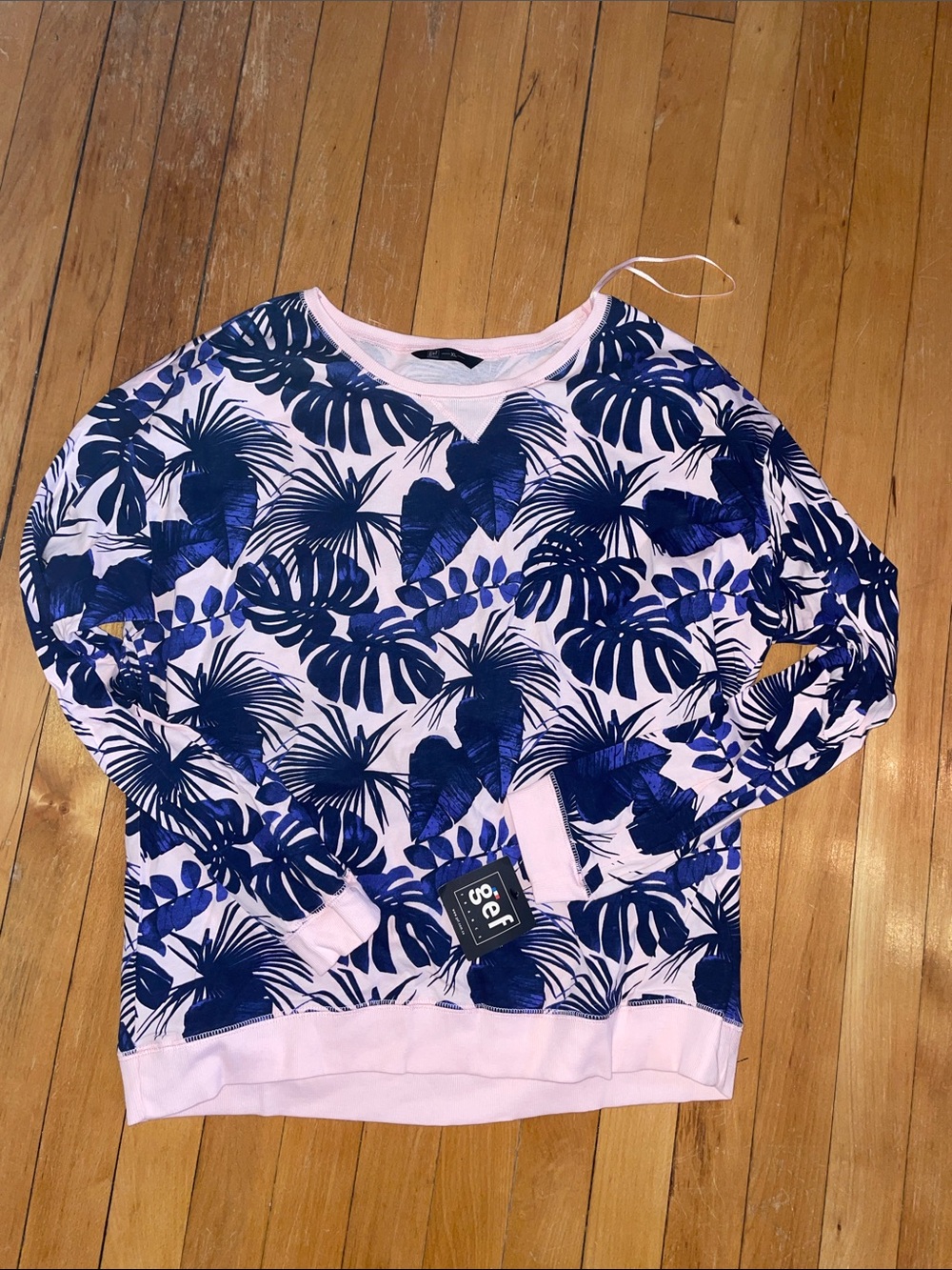 Women’s Pink Tropical Leaf Pullover Sweatshirt - Casual Crewneck